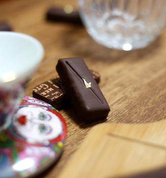 百利甜甘纳许巧克力的做法步骤，百利甜甘纳许巧克力的家常做法
