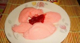 牛奶草莓冰淇淋的做法步骤，牛奶草莓冰淇淋的家常做法