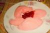 牛奶草莓冰淇淋的做法步骤，牛奶草莓冰淇淋的家常做法