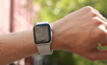 Apple Watch SE在亚马逊春季促销期间以189美元的价格重新发售